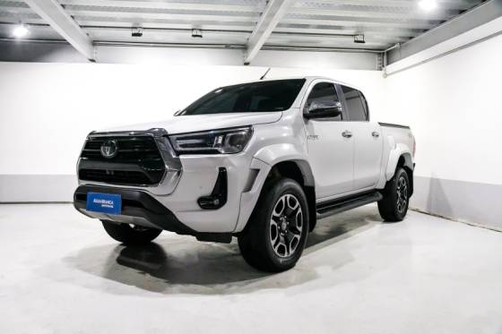 TOYOTA HILUX 2.8 D-4D TURBO DIESEL CD SRX PLUS 4X4 AUTOMÁTICO TOYOTA HILUX 2.8 D-4D TURBO DIESEL CD SRX PLUS 4X4 AUTOMÁTICO